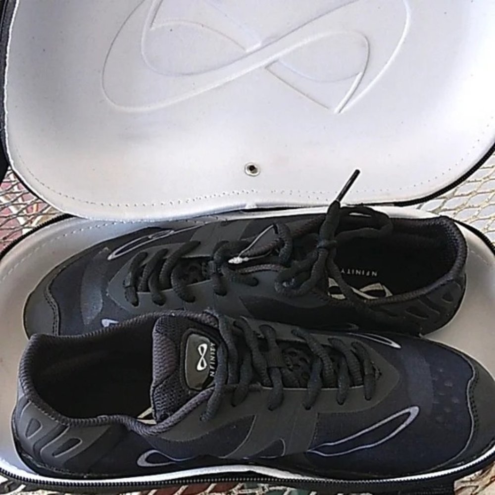 Nfinity Vengence Cheer Shoes size 6